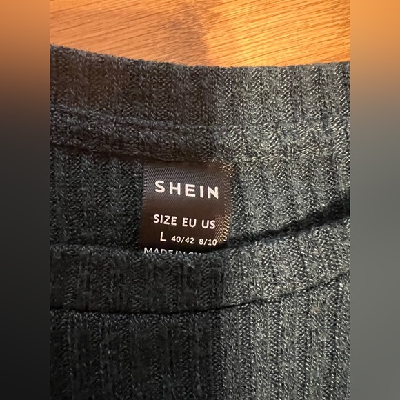 Lot (3)  SHEIN Ribbed Crop Tops - Large - Picture 10 of 13